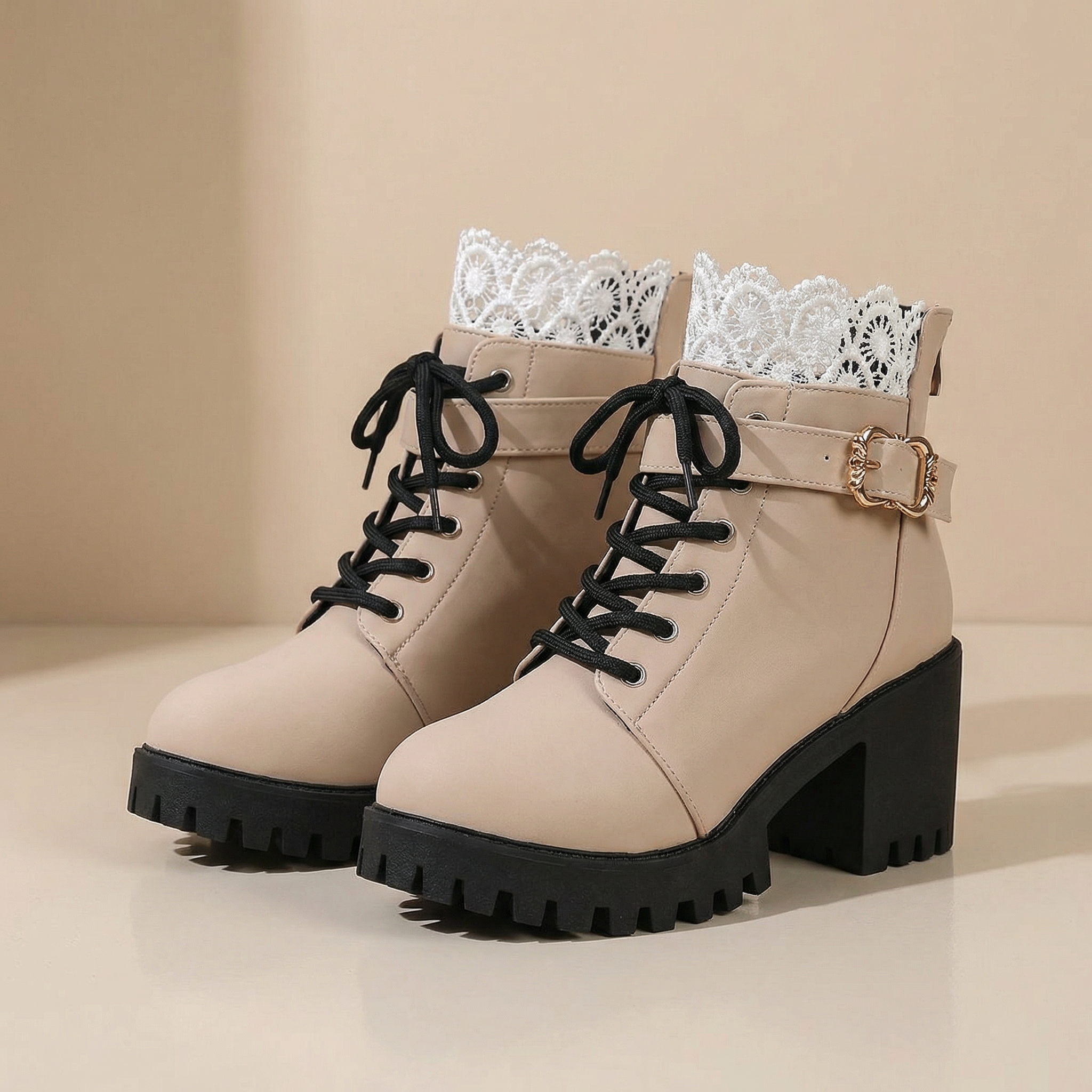 Victoria Urban™ Boot with Elegant Lace and British Design