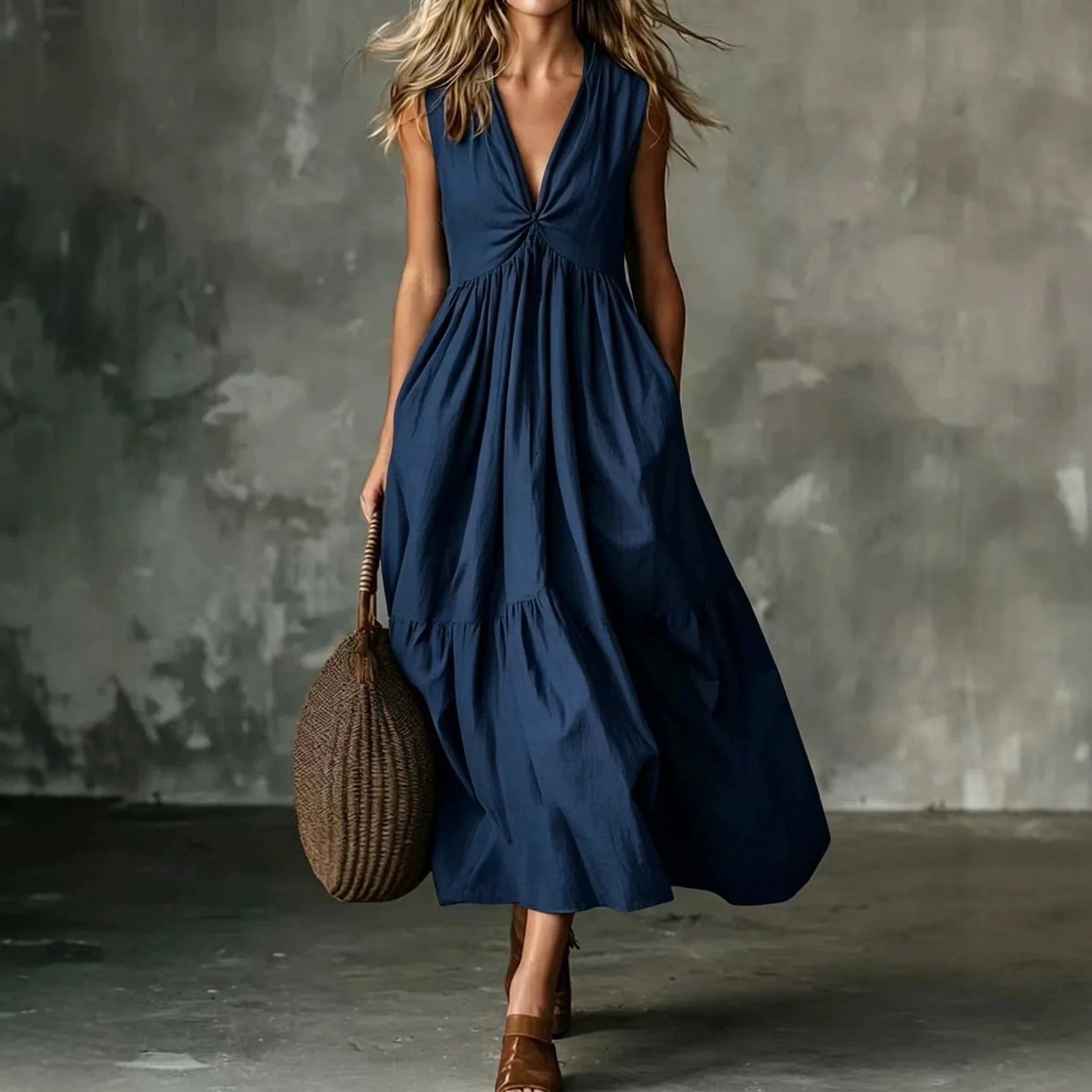 Dress Anna™ with Sleeveless Cut and V-Neck