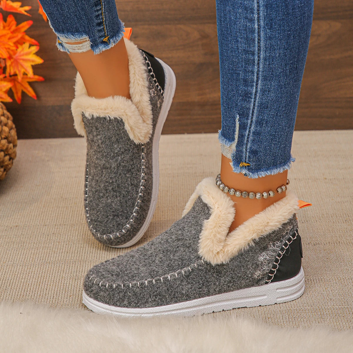 WinterEase™ Sneakers with Handcrafted Finish and Soft Plush Interior / Premium Comfort with Modern Design!