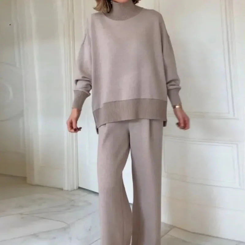 Hannah™ Premium Sweatshirt Set with High-Neck Top