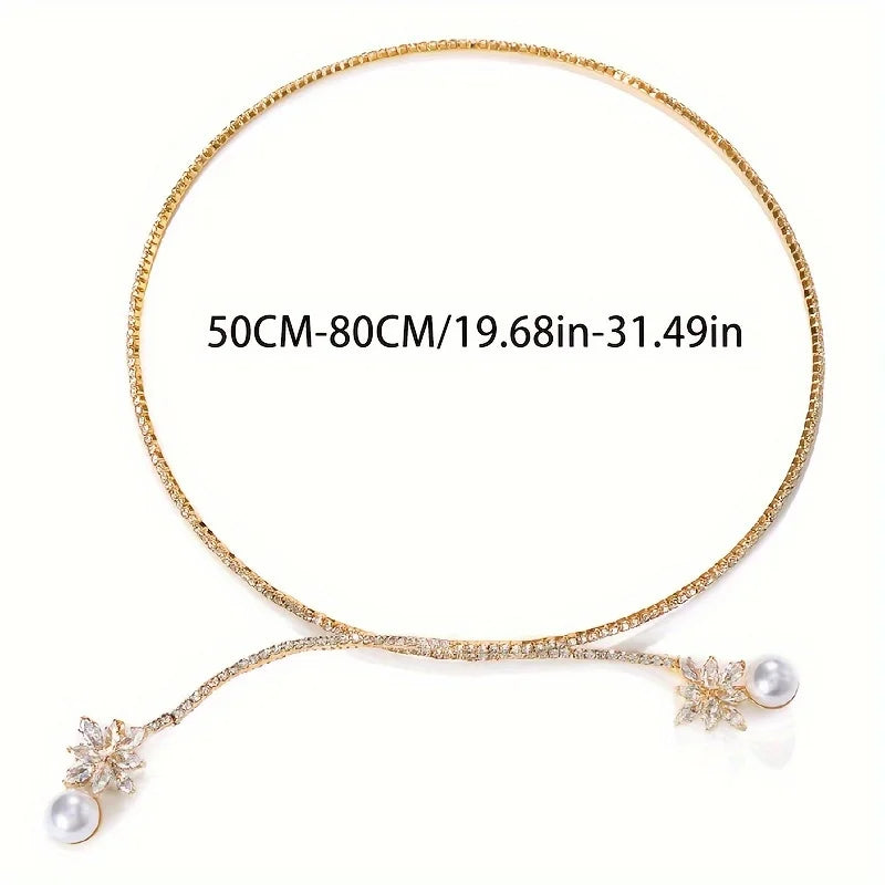 Elegant Necklace with Pearl Blossom Pendant / Vintage Radiance for Timeless Moments