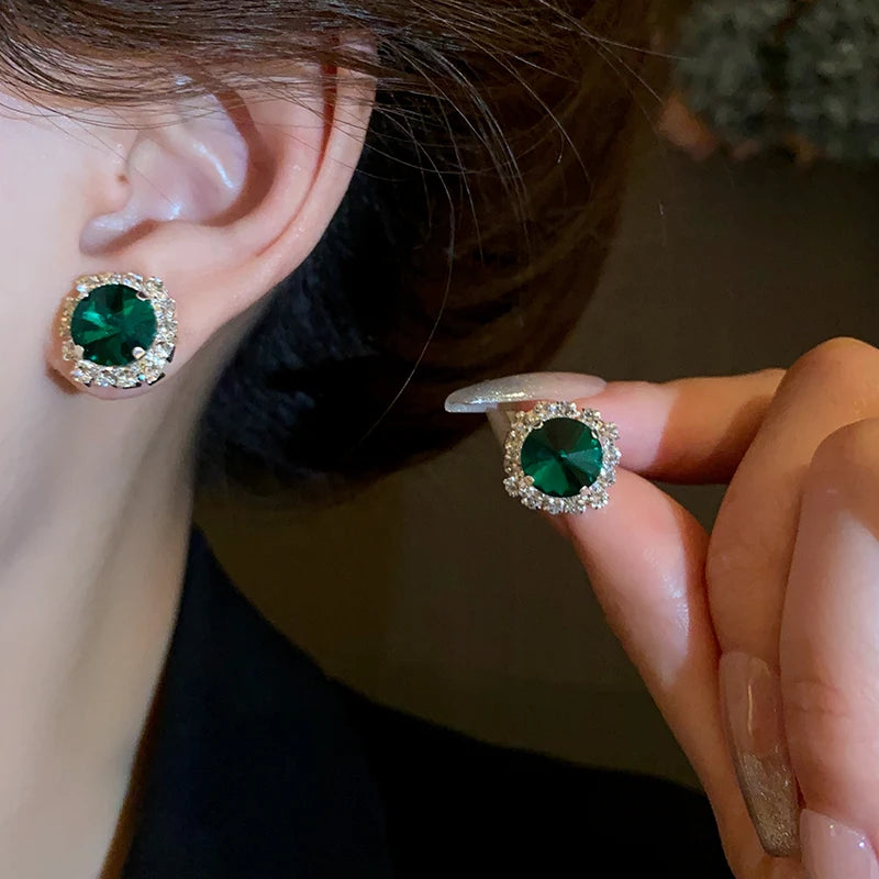 Emerald Grace™ 2-Piece Crystal Necklace & Earrings Set / Timeless Radiance for Elegant Evenings
