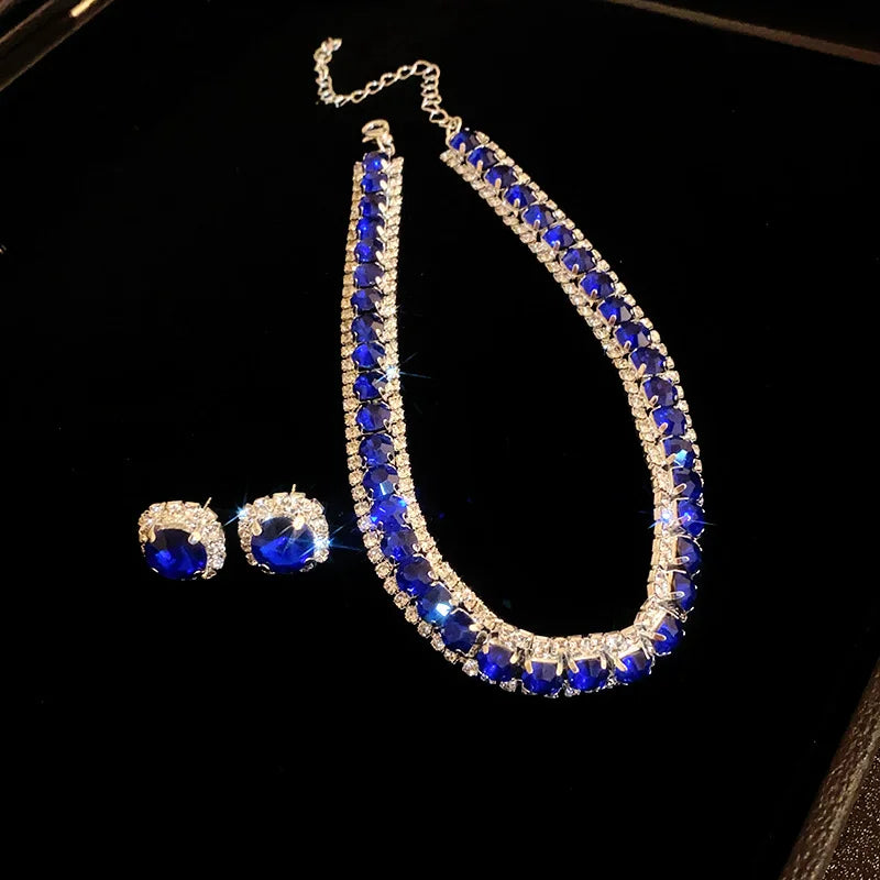 Emerald Grace™ 2-Piece Crystal Necklace & Earrings Set / Timeless Radiance for Elegant Evenings