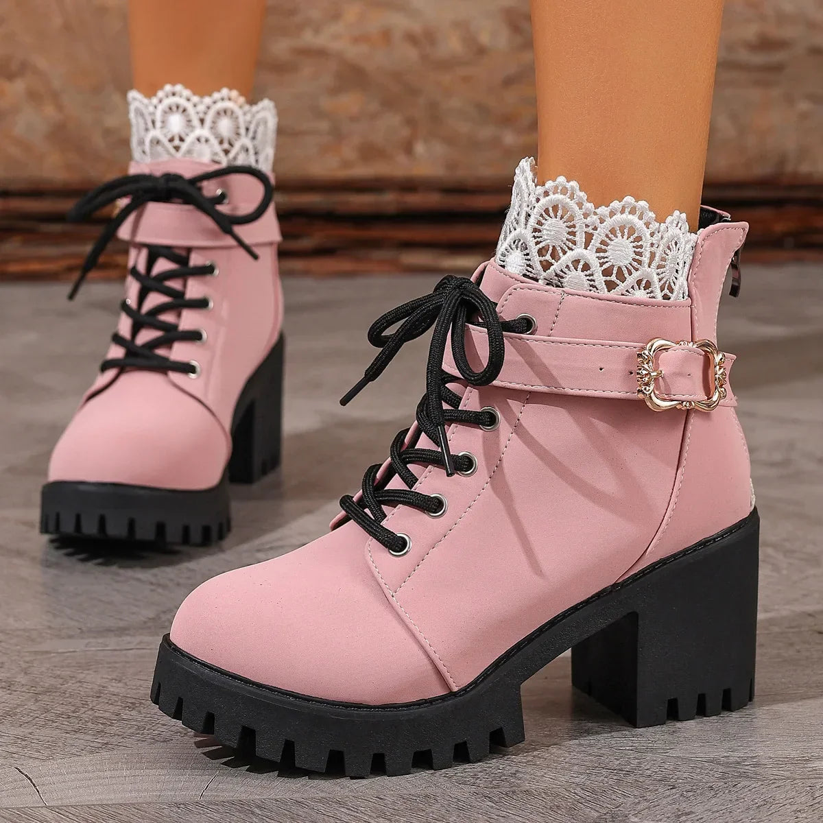 Victoria Urban™ Boot with Elegant Lace and British Design