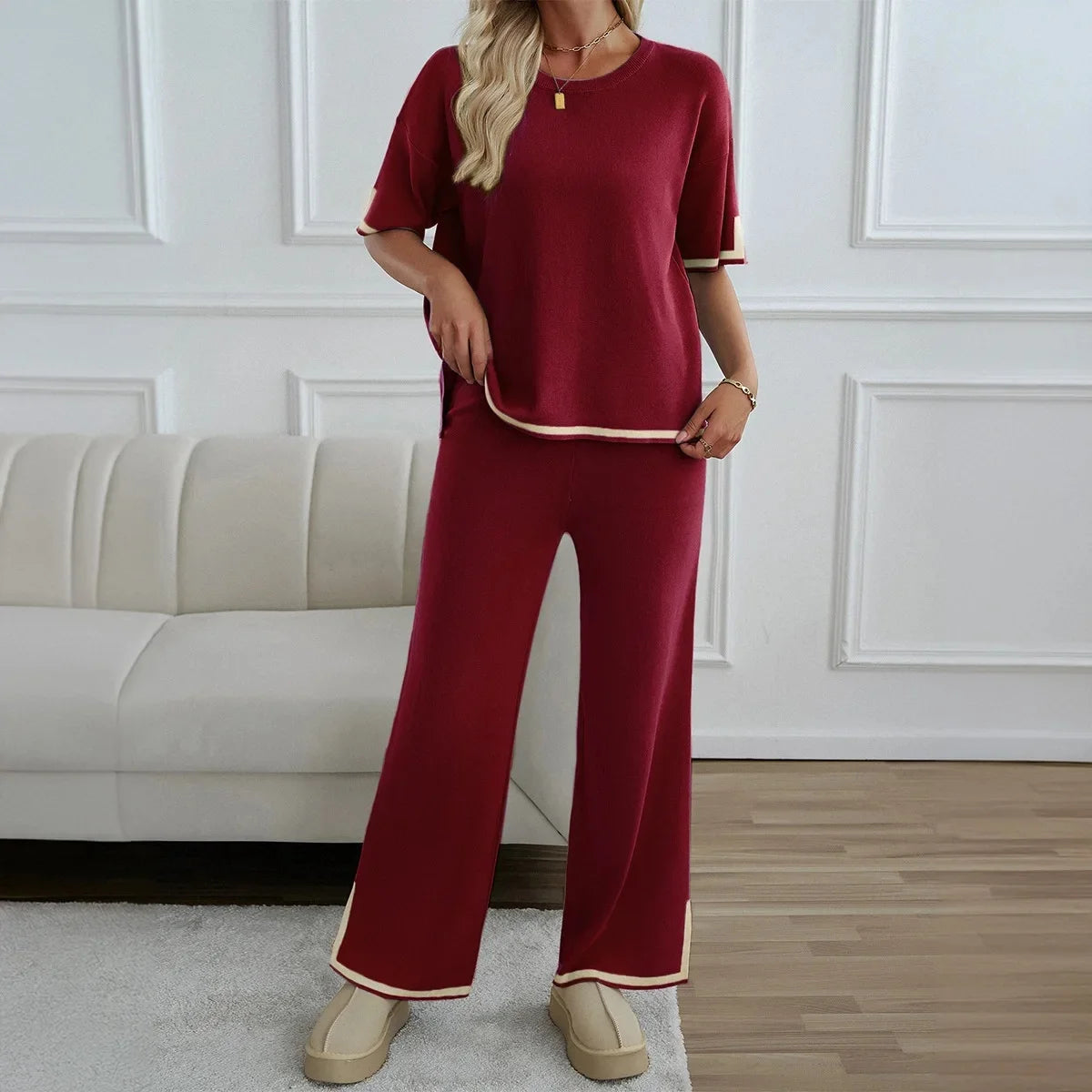 Classy™ Set in Premium Knit with Contrasting Details / For Those Who Value Comfort with a Refined Touch!