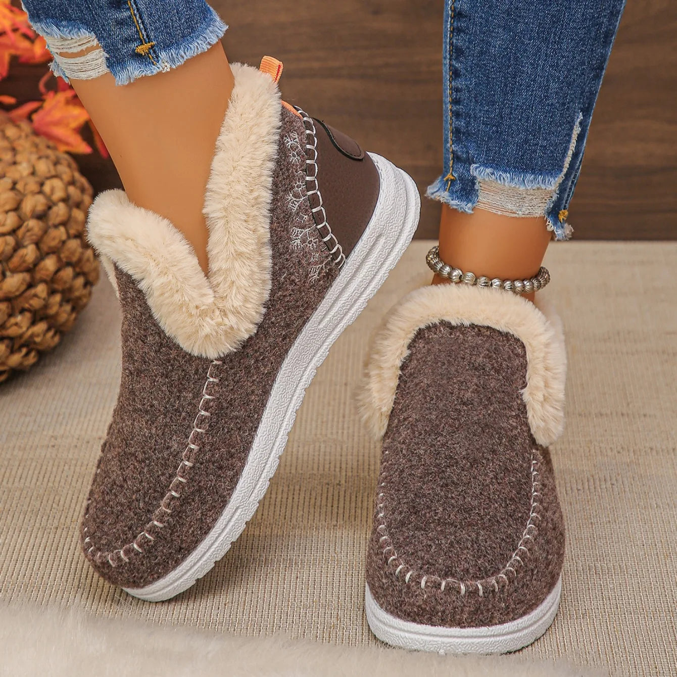 WinterEase™ Sneakers with Handcrafted Finish and Soft Plush Interior / Premium Comfort with Modern Design!