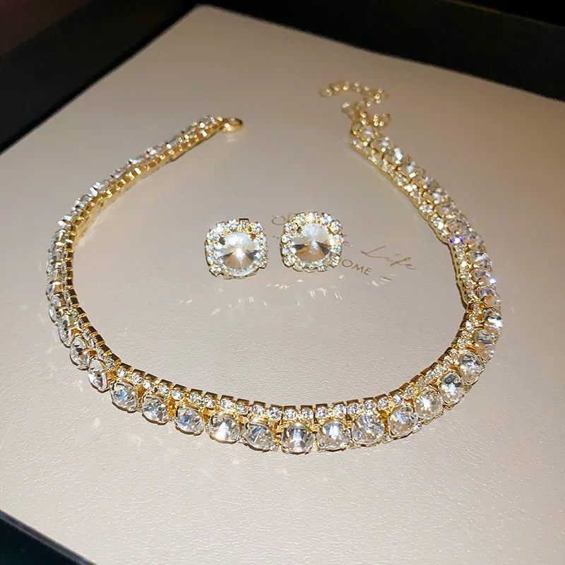 Emerald Grace™ 2-Piece Crystal Necklace & Earrings Set / Timeless Radiance for Elegant Evenings