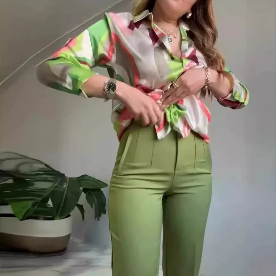 Sálvia Élégance™ Set with Satin Shirt and Tailored Pants / Sophistication that Goes From the Office to After Hours!