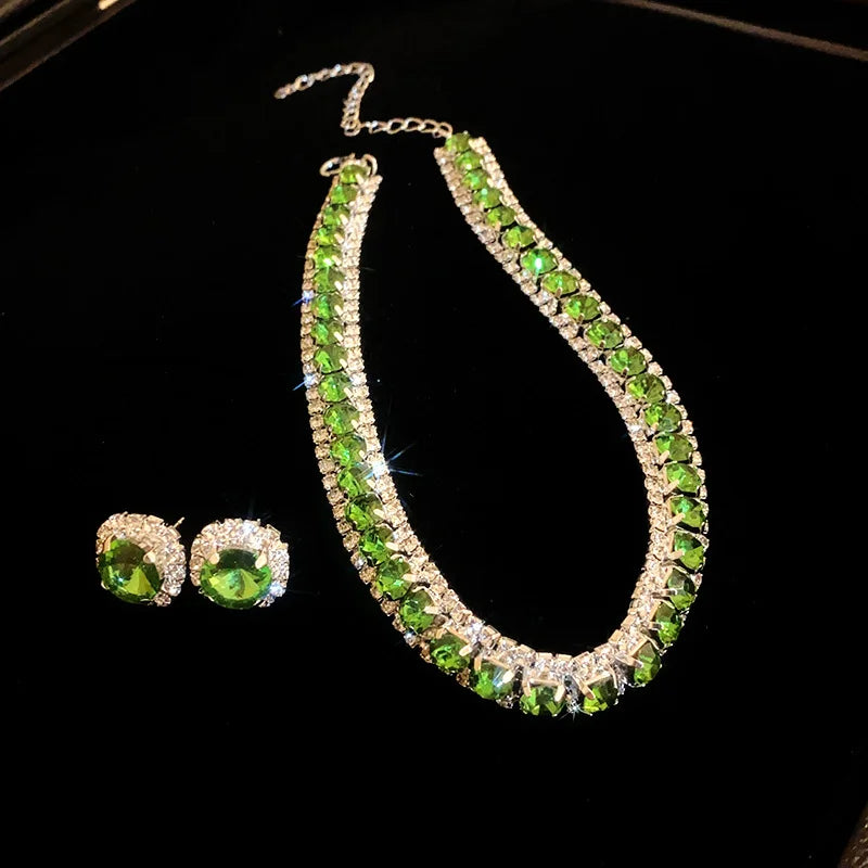Emerald Grace™ 2-Piece Crystal Necklace & Earrings Set / Timeless Radiance for Elegant Evenings
