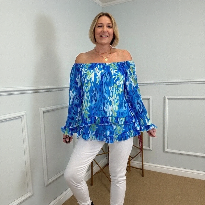 Bellagio™ Off-the-Shoulder Blouse with Layered Ruffles and Artistic Print / Sophistication and Lightness in Perfect Harmony!