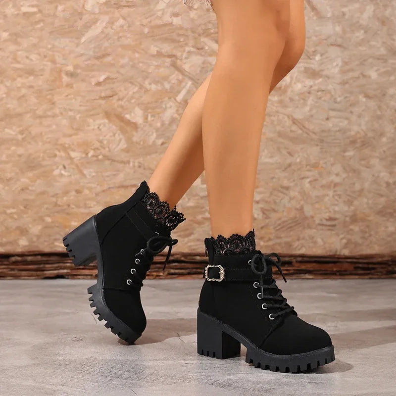 Victoria Urban™ Boot with Elegant Lace and British Design