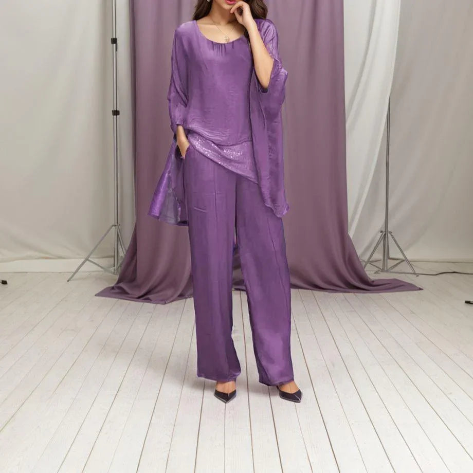Lumina™ Set with Flowing Fit and Shiny Details / Comfort and Elegance You Deserve, Woman!