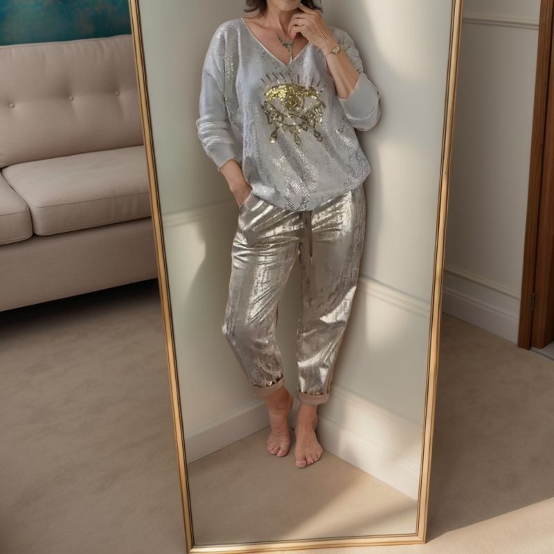 Celeste™ Set in Shiny Fabric with Sophisticated Design / For Subtle Shine and Celestial Elegance.