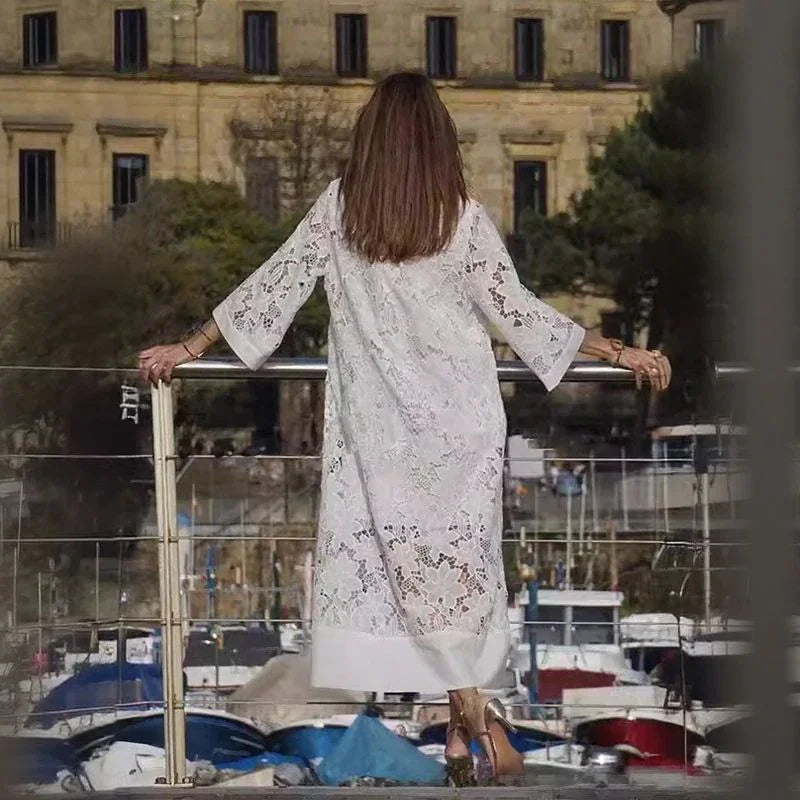 Ariana™ Dress in Floral Lace with Minimalist Style / Timeless Elegance for Sophisticated Moments!