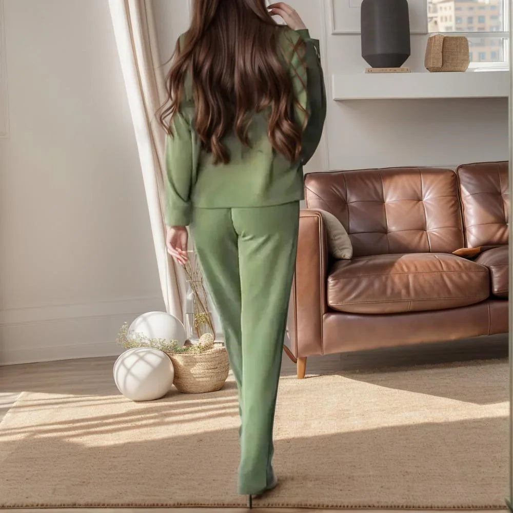 Stefany™ Set in Super Soft Sweatshirt with Discreet Shine / Comfort and Elegance for Women Who Shine on Any Occasion!