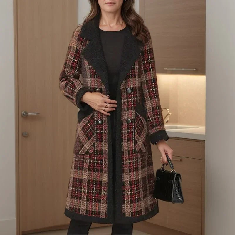 Viena™ Coat with Premium Finish and Plush Details / Imposing and Charming for Cold Days!