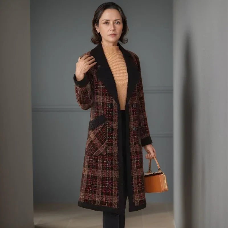 Viena™ Coat with Premium Finish and Plush Details / Imposing and Charming for Cold Days!