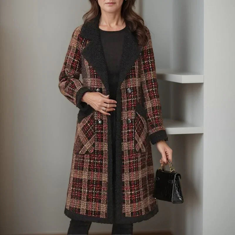 Viena™ Coat with Premium Finish and Plush Details / Imposing and Charming for Cold Days!