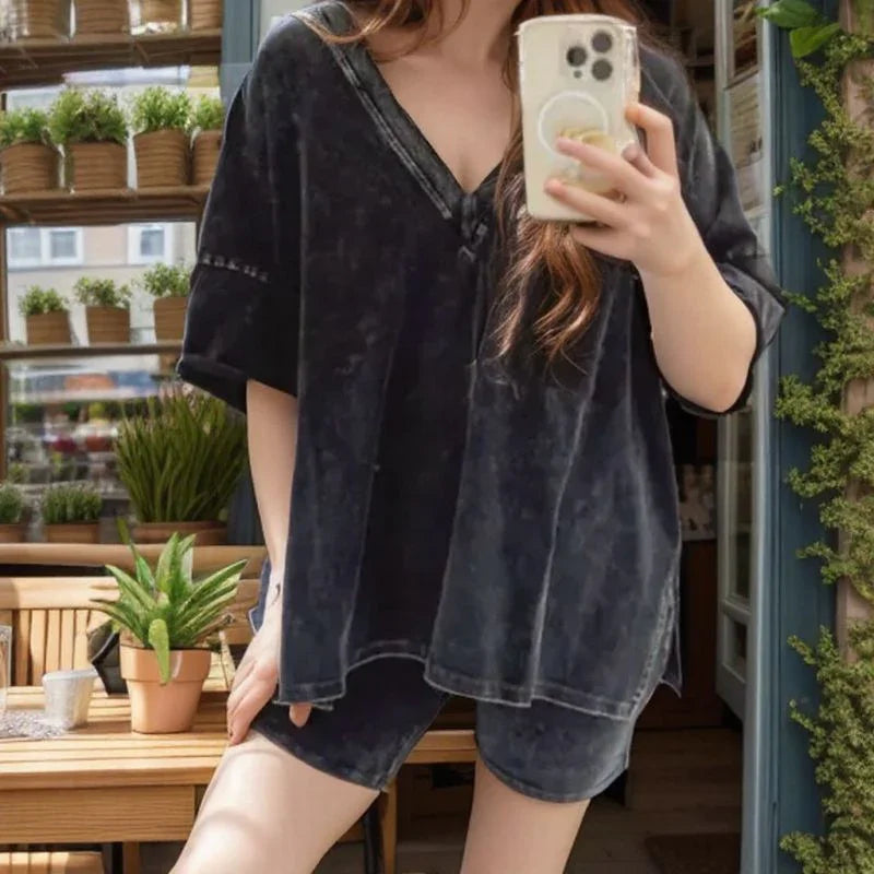 BellaStreet™ Set with a Clean Look and Urban Silhouette / The Look that Goes from the Gym to Coffee with Friends!