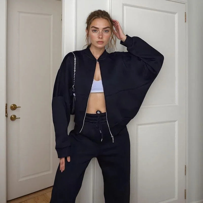 Élan™ Soft Sweatshirt Set with Minimalist Design / Modern Elegance and Premium Comfort for All Occasions!