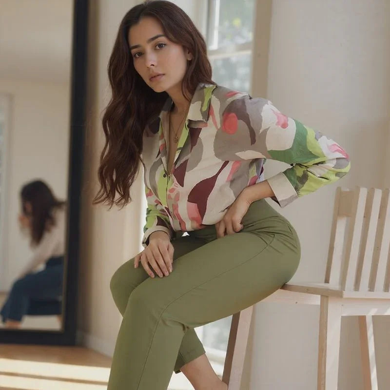 Sálvia Élégance™ Set with Satin Shirt and Tailored Pants / Sophistication that Goes From the Office to After Hours!