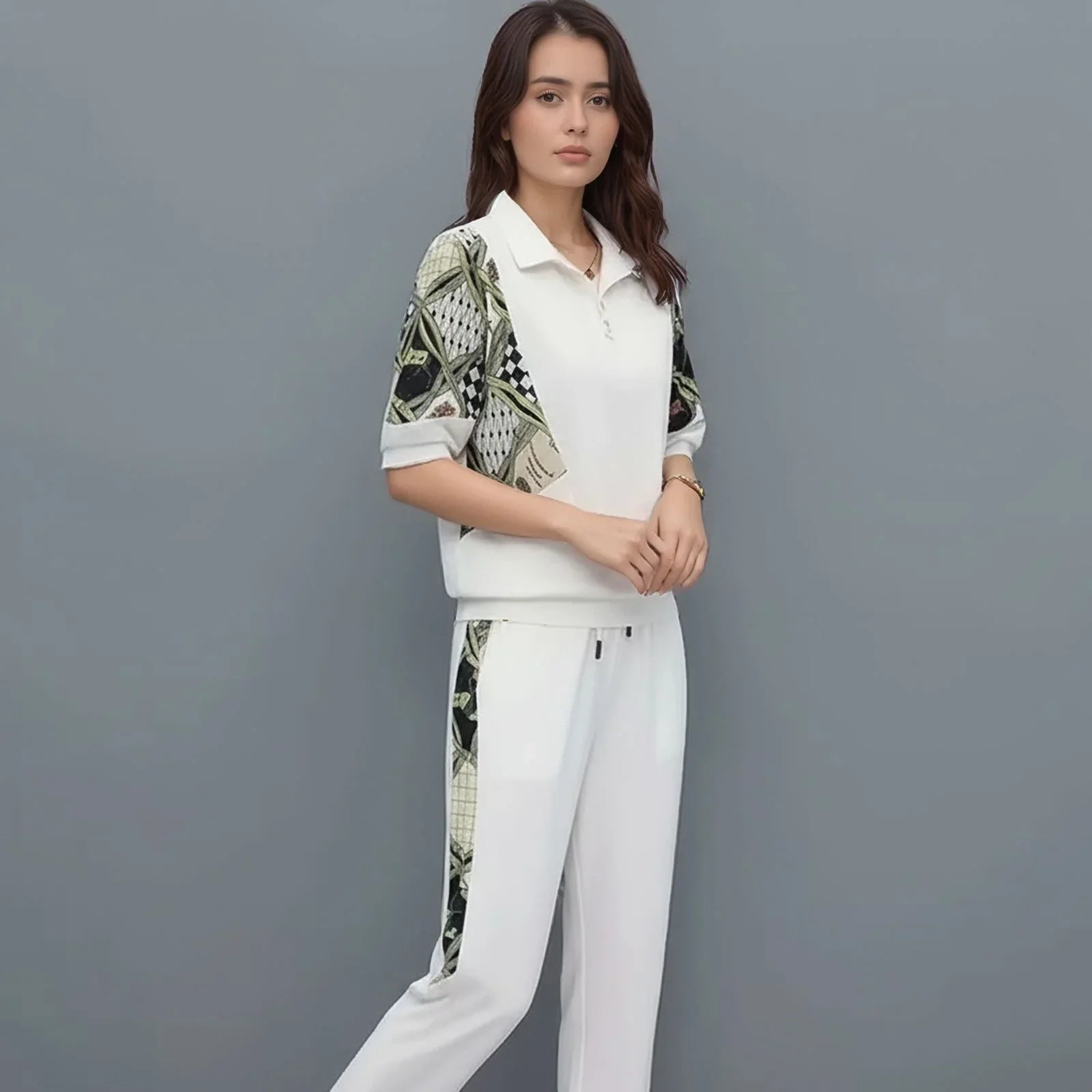 Mosaic™ Set with Zipper Collar and Contrasting Print / Art, Movement, and Comfort in Every Stroke