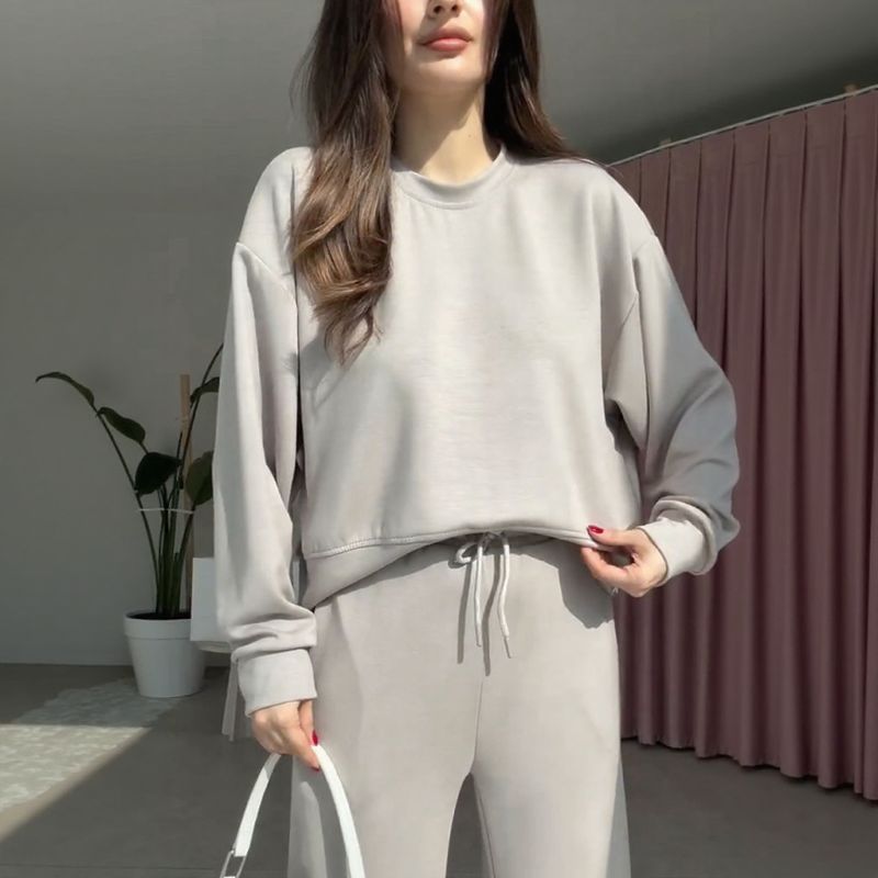 Beauty™ Soft Fabric Sweatshirt Set with Velvety Finish / Sophisticated Minimalism for Every Day!