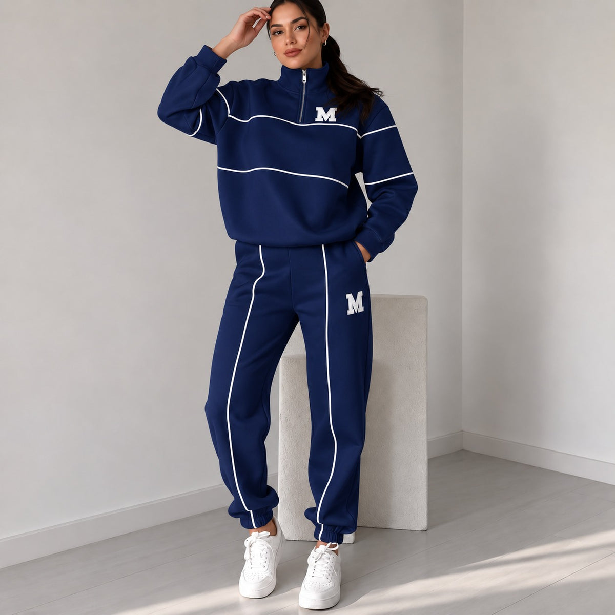 Women’s Michigan™ Set with High-Neck College Sweatshirt and Elastic-Waist Joggers