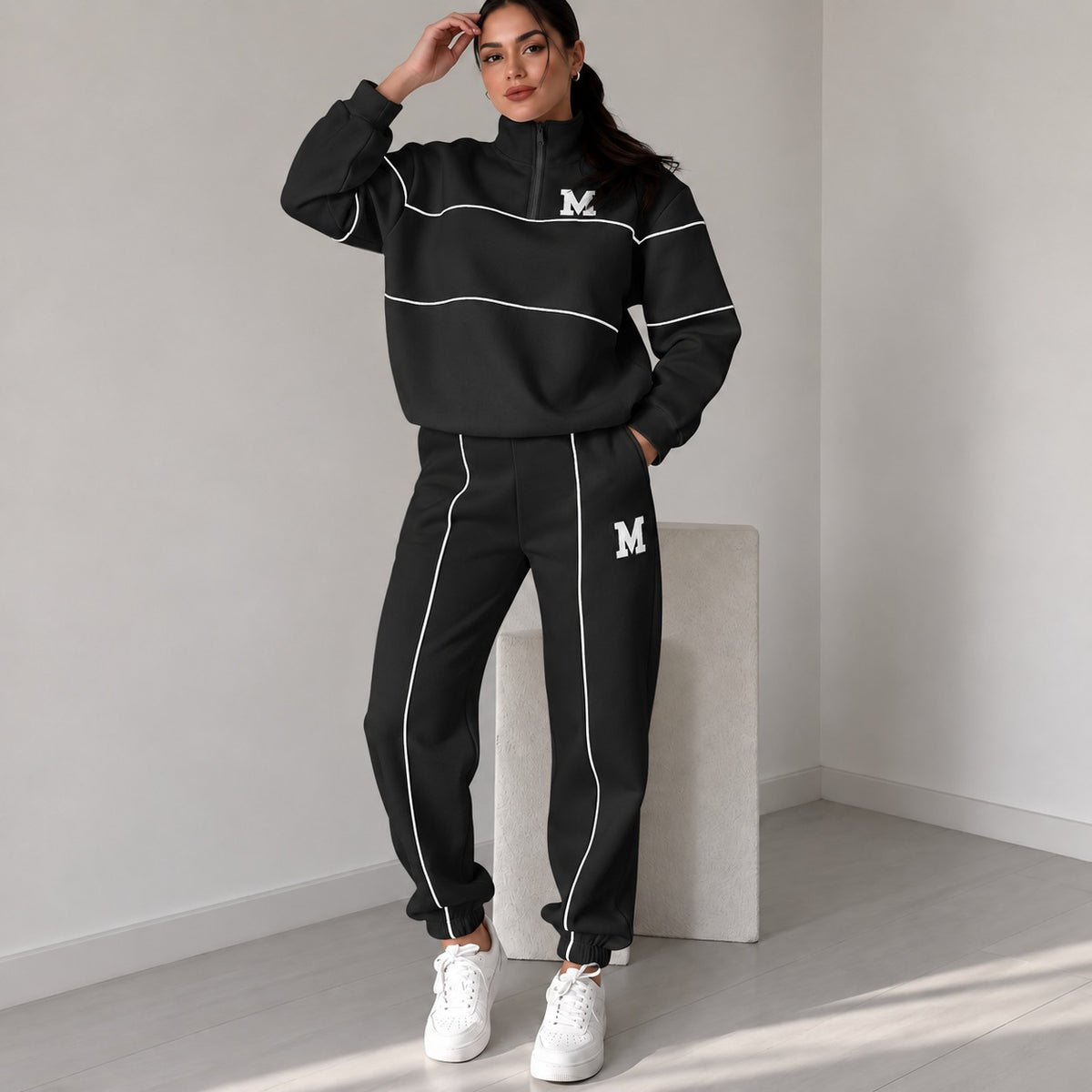 Women’s Michigan™ Set with High-Neck College Sweatshirt and Elastic-Waist Joggers