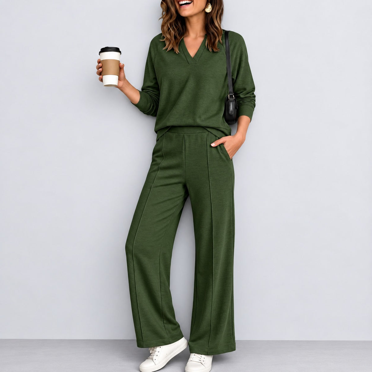 Two-Piece Set Daisy™ with a V-Neck Long-Sleeve Top and Wide-Leg Pants