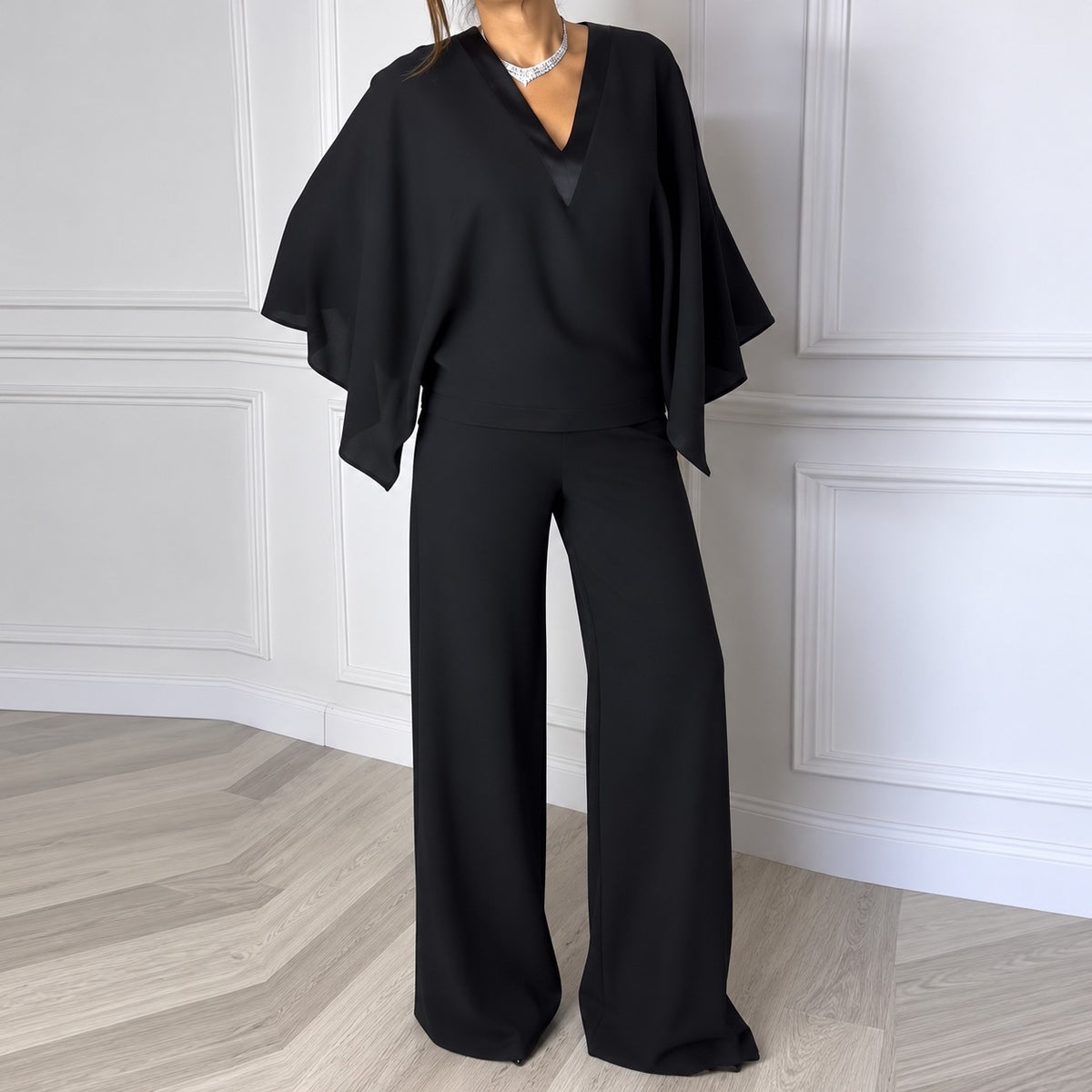 Two-Piece Set Simone™ with Wide-Sleeve V-Neck Top and Wide-Leg Pants
