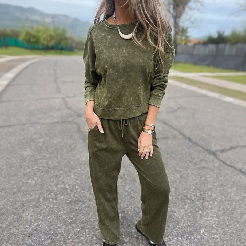 Sunday™ Set in Soft Sweatshirt with Relaxed Fit / Relaxed, Soft and Perfectly Stylish!