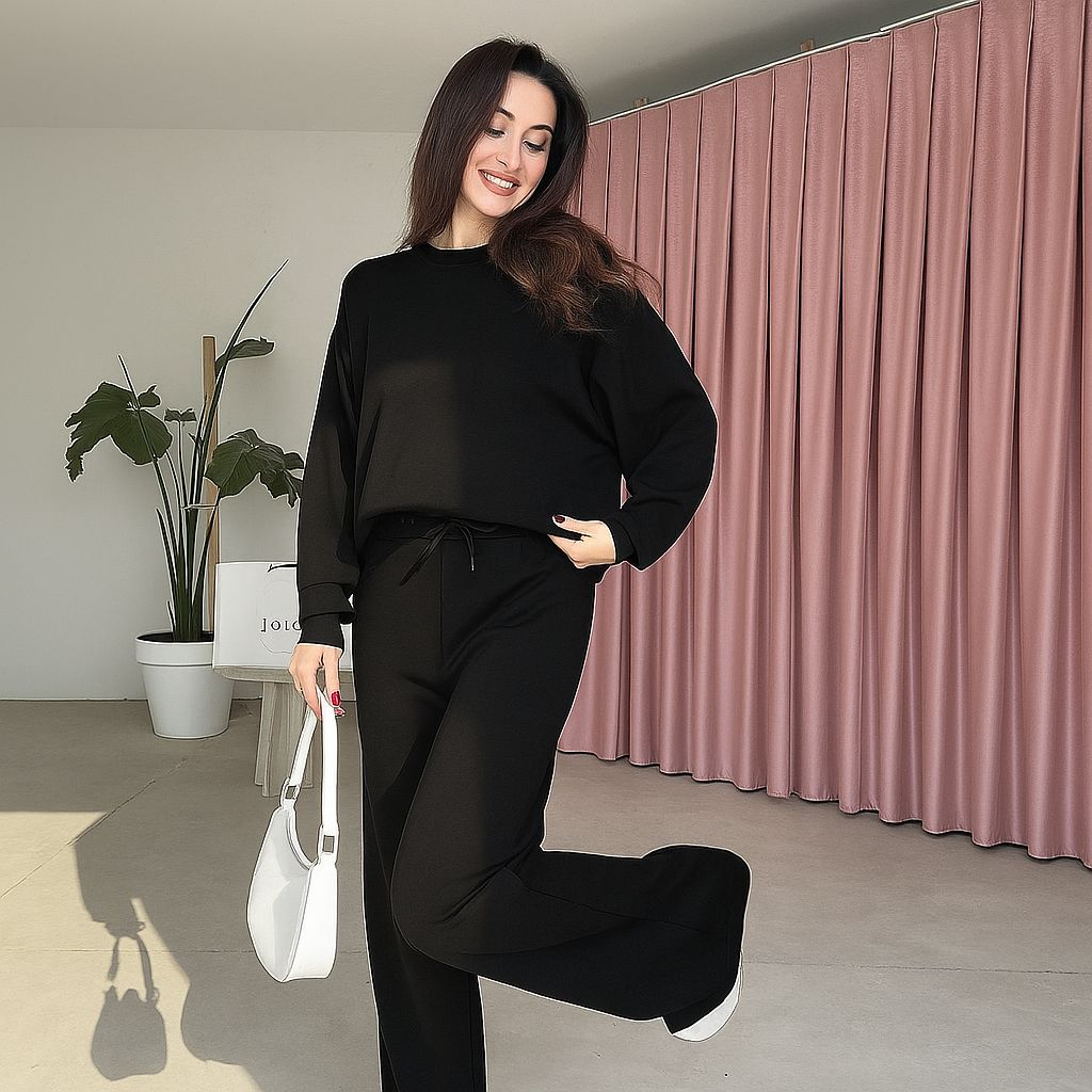 Beauty™ Soft Fabric Sweatshirt Set with Velvety Finish / Sophisticated Minimalism for Every Day!