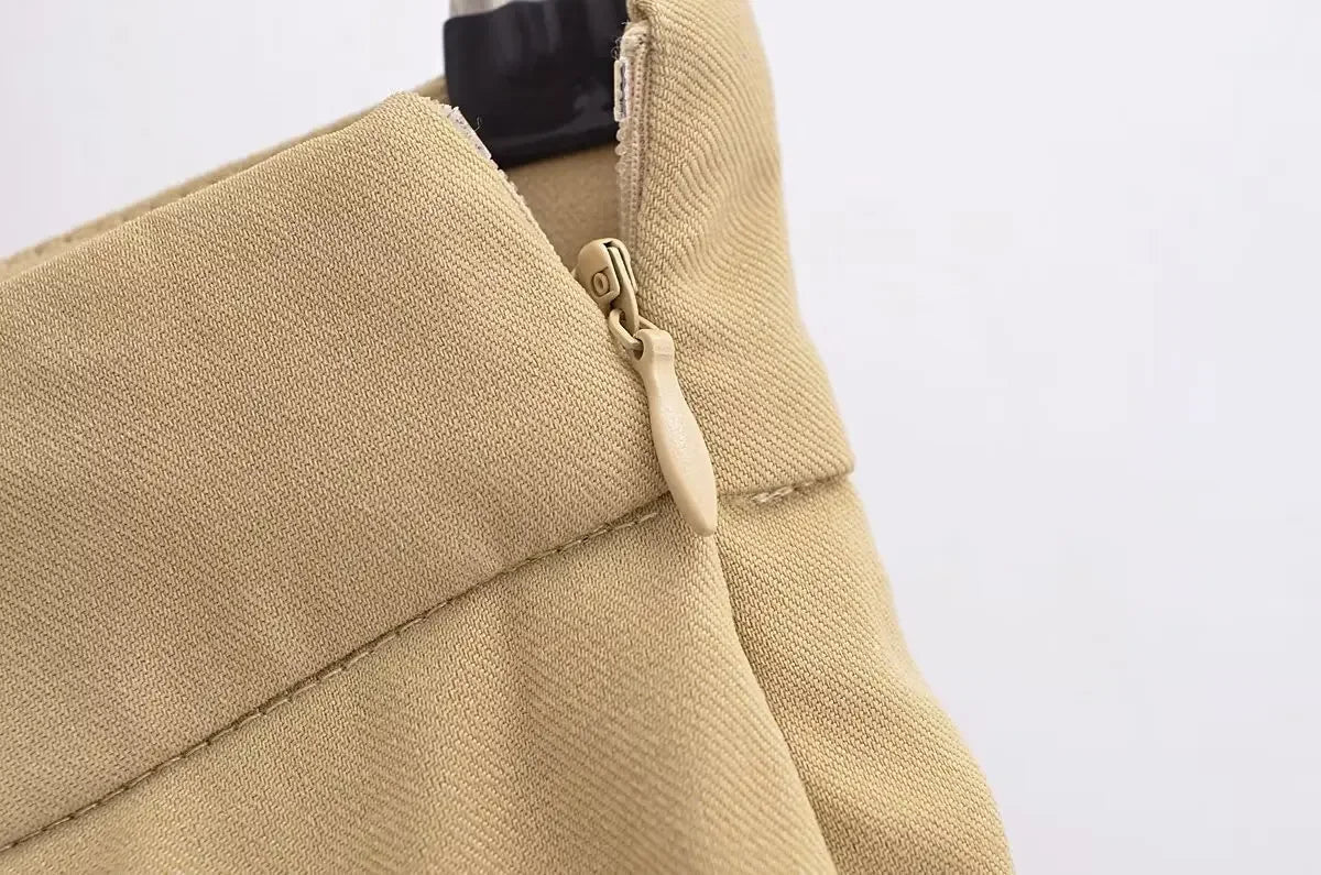 Women’s Wide-Leg Khaki Pants – Elegant High-Waist Trousers with a Modern Overlap Design