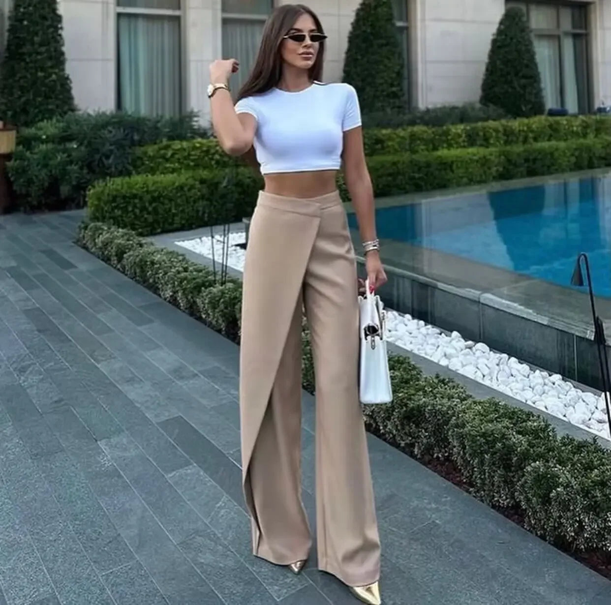 Women’s Wide-Leg Khaki Pants – Elegant High-Waist Trousers with a Modern Overlap Design