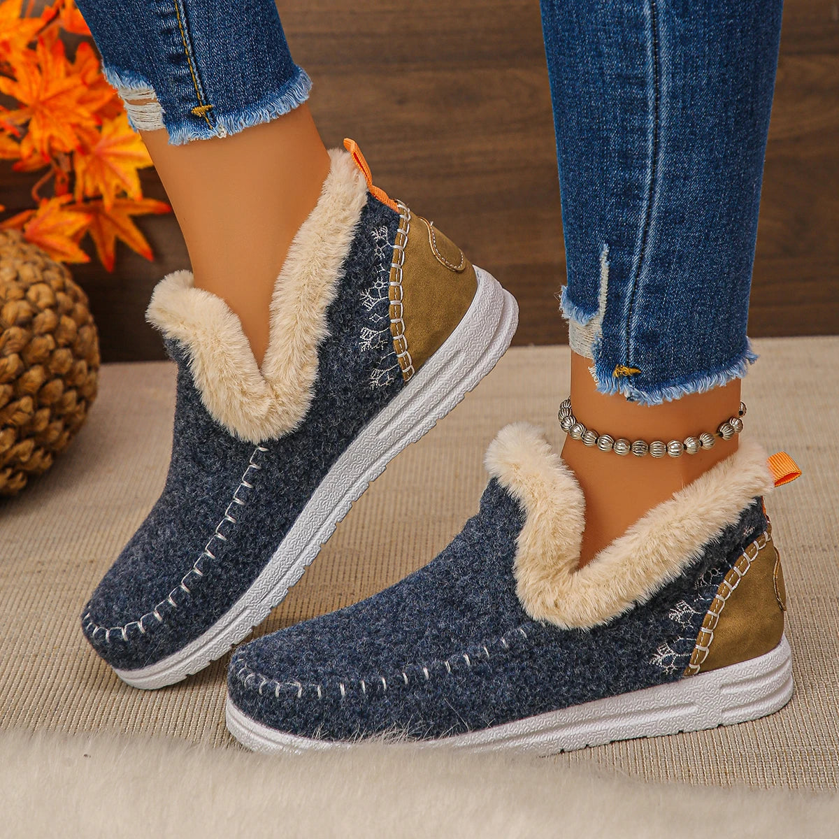 WinterEase™ Sneakers with Handcrafted Finish and Soft Plush Interior / Premium Comfort with Modern Design!