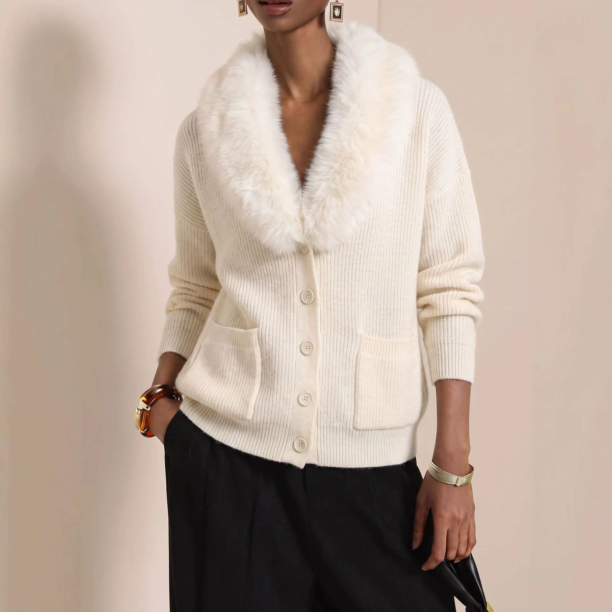 Cardigan Jenna™ with Fuzzy Collar, Ribbed Knit and Buttons