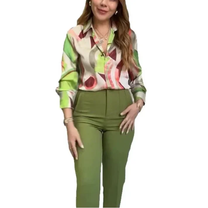 Sálvia Élégance™ Set with Satin Shirt and Tailored Pants / Sophistication that Goes From the Office to After Hours!