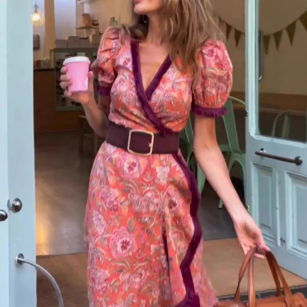 Sevilha™ Dress in Retro Floral with Contrasting Ruffles / The Charm of Europe in Every Detail!