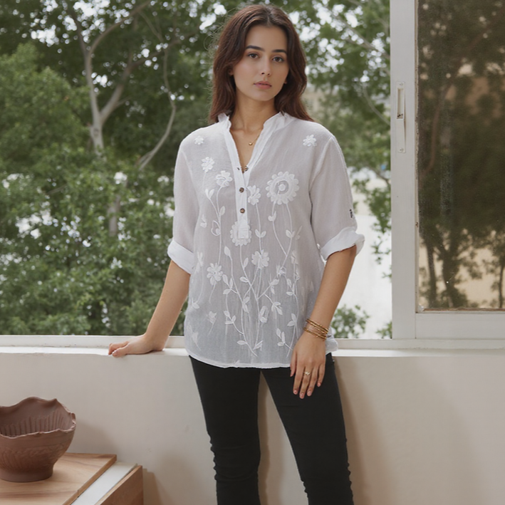 Raniero™ Shirt in Cotton Linen with Delicate Floral Embroidery / Handcrafted Sophistication that Transforms Casual into Elegant!