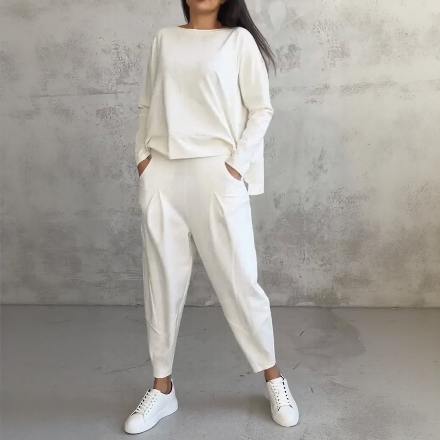 StreetLounge™ Set with Overslim Blouse and Tapered Pants / Clean Design, Smart Comfort, Effortless Style!