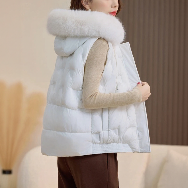 Softline™ Vest in Premium Quilted Fabric with Removable Plush Collar / The Most Chic Version of Winter!