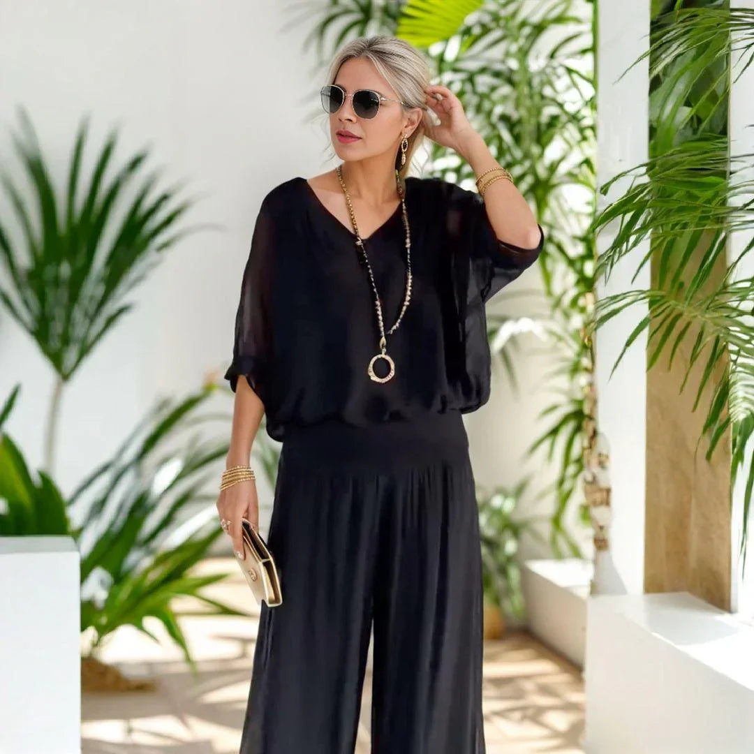 Vivace™ Set in Extra Light Poplin with Fitted Waist and V-Neck / Fluid Elegance, Absolute Comfort and Sophisticated Design in Every Detail!