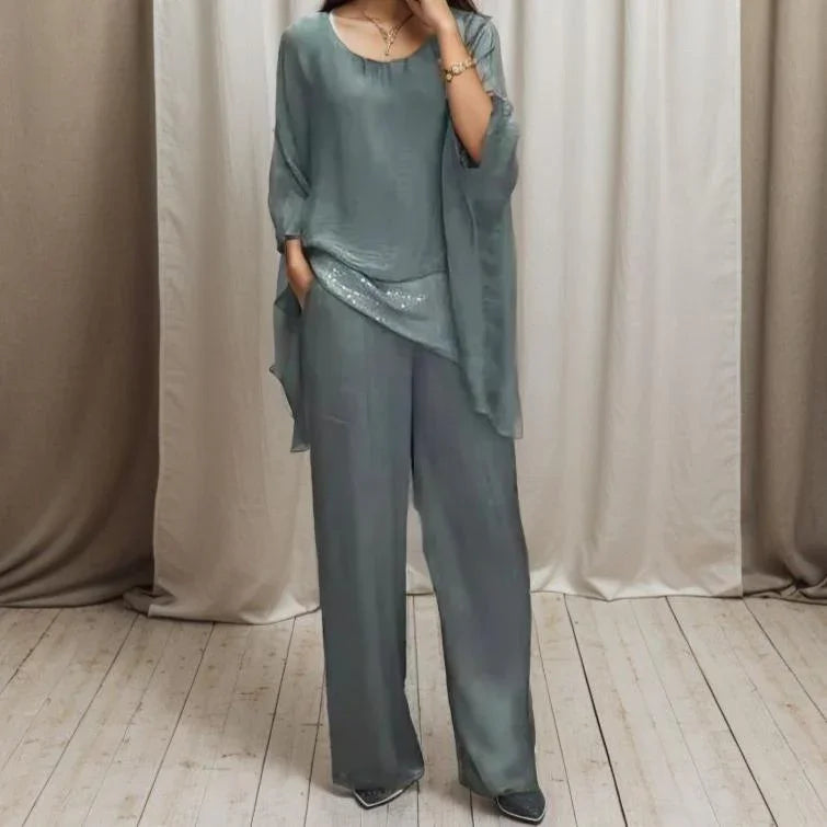 Lumina™ Set with Flowing Fit and Shiny Details / Comfort and Elegance You Deserve, Woman!