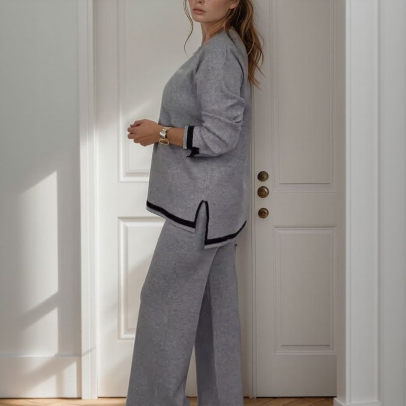 Boston™ Set in Soft Jersey Knit with Contrasting Details / Comfort and Style Meet in the Perfect Look!