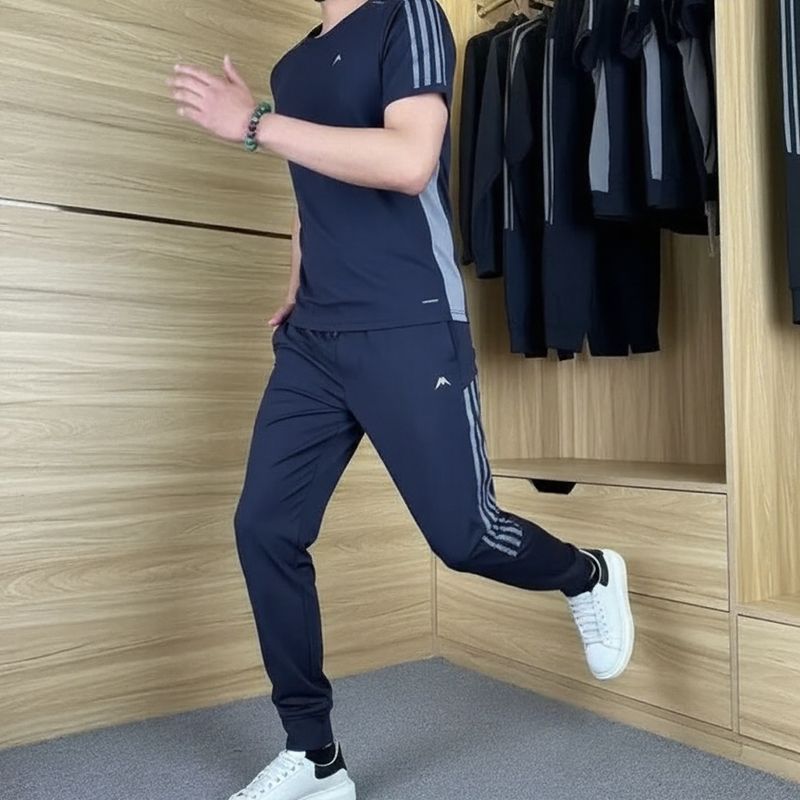 UltraMotion™ Sports Set with Ultra-Stretch Fabric and Minimalist Design / Total Freedom of Movement!