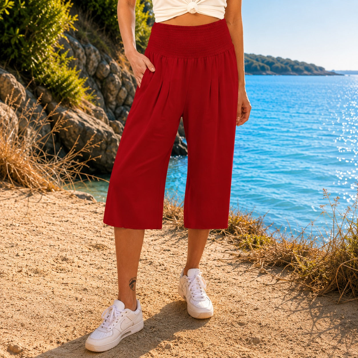 Rosetta™ Capri Pants in Cotton Linen with an Elegant Smocked Waist