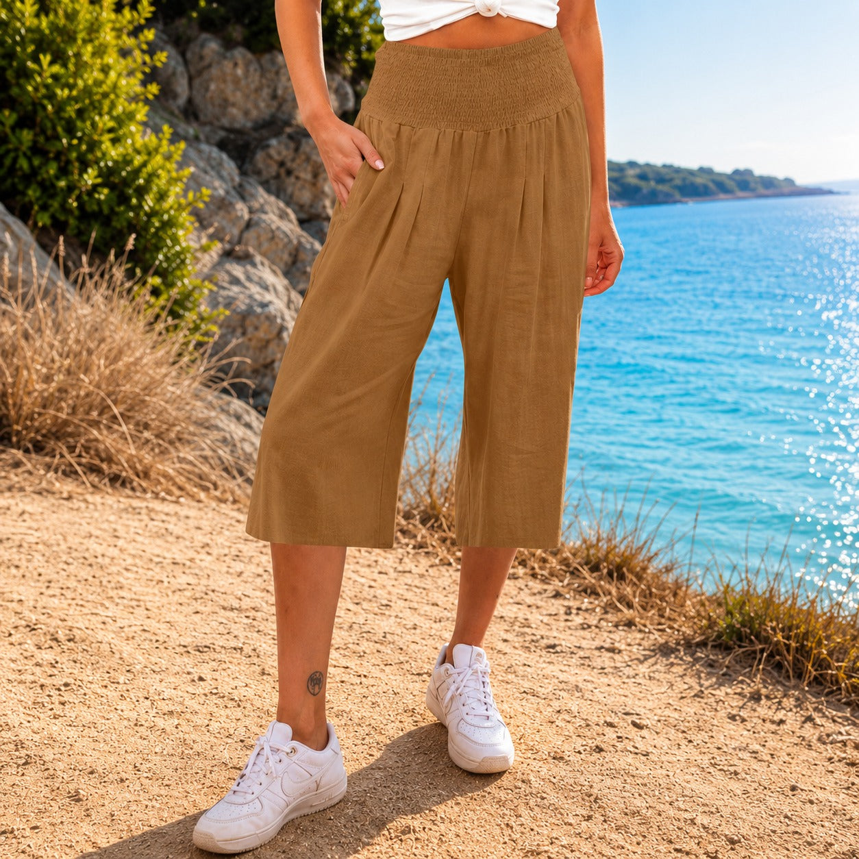 Rosetta™ Capri Pants in Cotton Linen with an Elegant Smocked Waist
