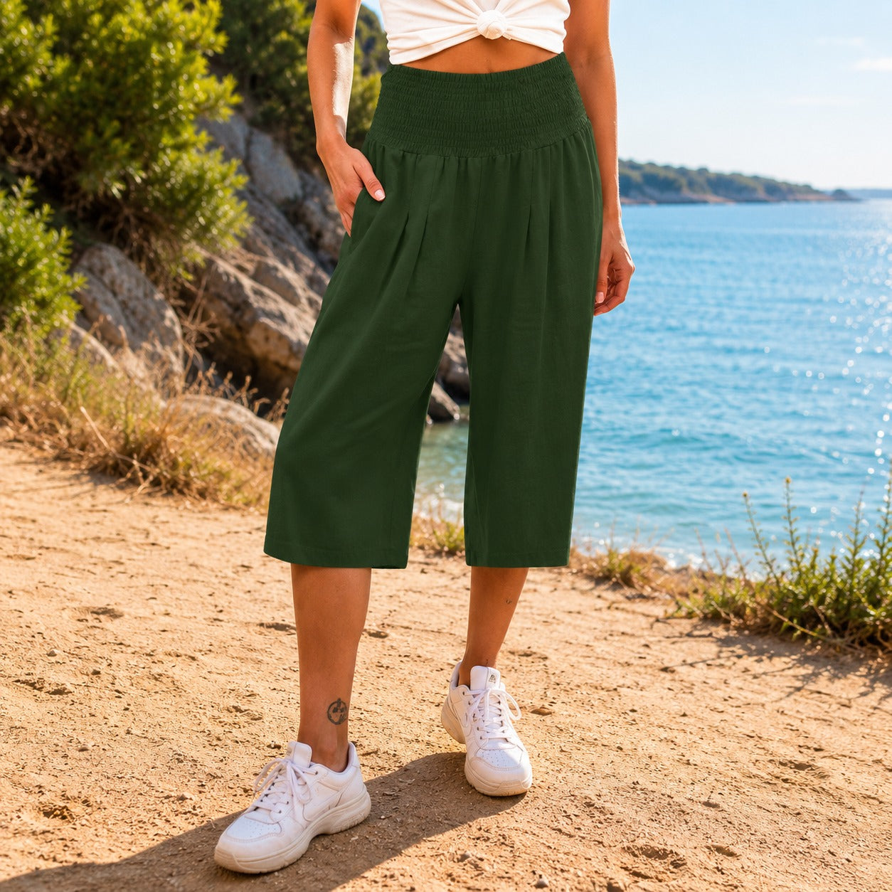 Rosetta™ Capri Pants in Cotton Linen with an Elegant Smocked Waist