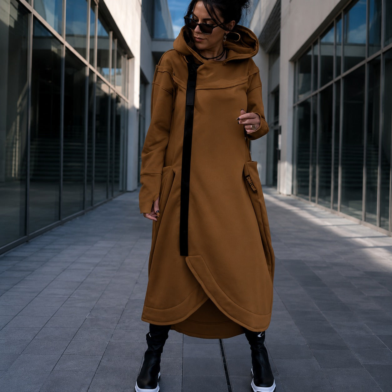 Sweatshirt Dress Maelis™ with Asymmetrical Zipper, Hood and Thumbhole Cuffs